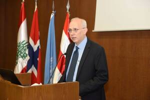 Dr. Hassan Machlab giving a speech at AUB