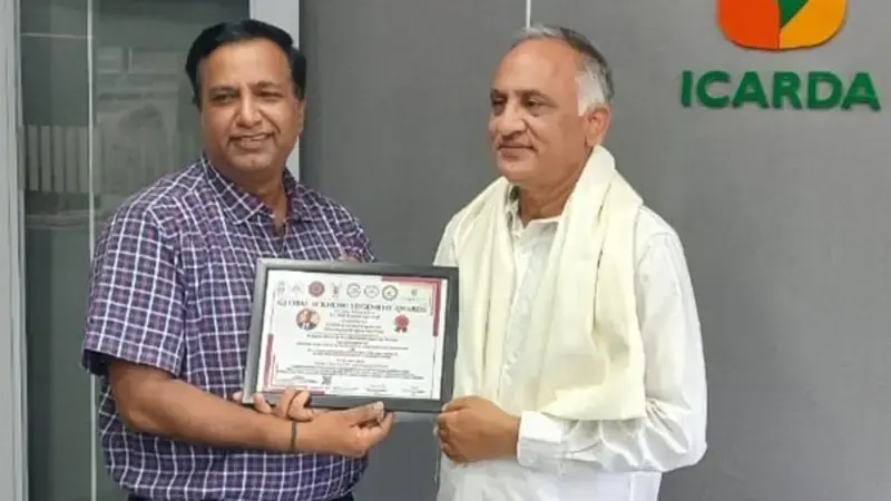 Award Dr. Shiv Kumar Agrawal Award Dr. Shiv Kumar Agrawal