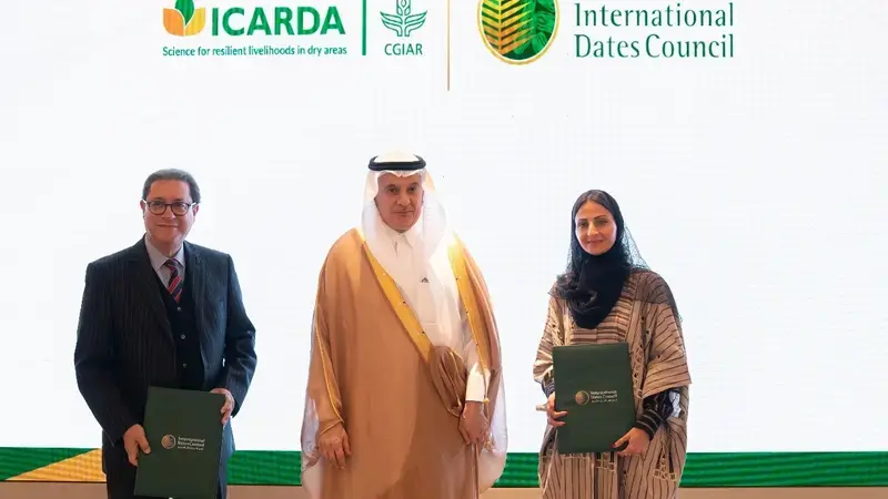 From Left to Right: Mr. Aly Abousabaa, ICARDA Director General; HRH Dr. Abdulrahman Alfadley, Minister of Environment, Water, and Agriculture and Chairman of the IDC Members’ Council; HRH Princess Sarah bint Bandar bin Abdulaziz, IDC Executive Director. 