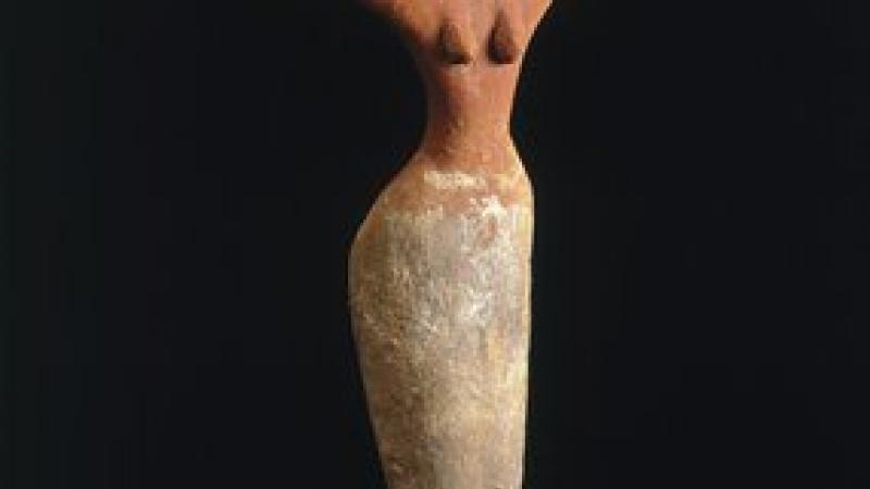 Figure of a woman, pre-dynastic Egypt, 3500–3400 BCE (Brooklyn Museum).