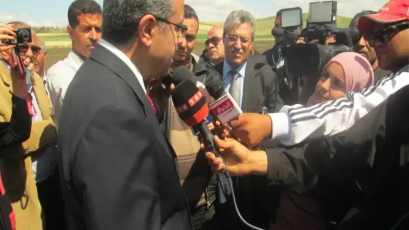 Tunisia’s Minister of Agriculture, H. E. Dr. Lassad Lachaal, visited the research location to observe progress. Tunisia’s Minister of Agriculture, H. E. Dr. Lassad Lachaal, visited the research location to observe progress.