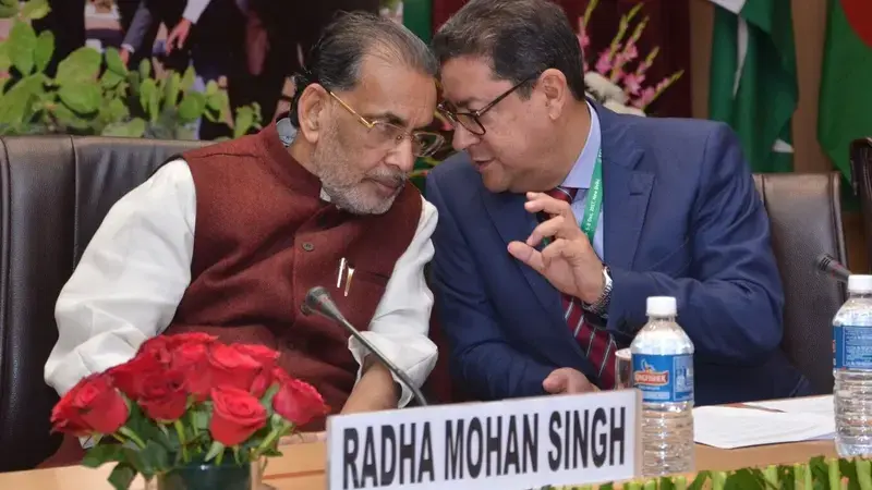 India's Agriculture Minister Radha Mohan Singh and ICARDA's Director General Aly Abousabaa have a chat during the regional coordination meeting India's Agriculture Minister Radha Mohan Singh and ICARDA's Director General Aly Abousabaa have a chat during the regional coordination meeting