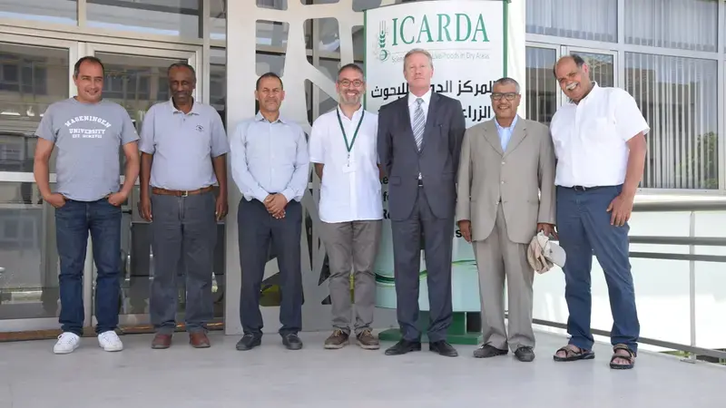 H.E. Youssef Rajji, Ambassador of Lebanon to Morocco, surrounded by ICARDA scientists during his visit to ICARDA-Rabat H.E. Youssef Rajji, Ambassador of Lebanon to Morocco, surrounded by ICARDA scientists during his visit to ICARDA-Rabat